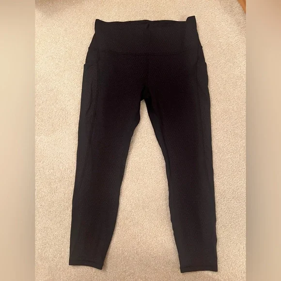 Lululemon Align 25” Women's Gradiate Black Geo Embossed Leggings - Picture 3 of 5